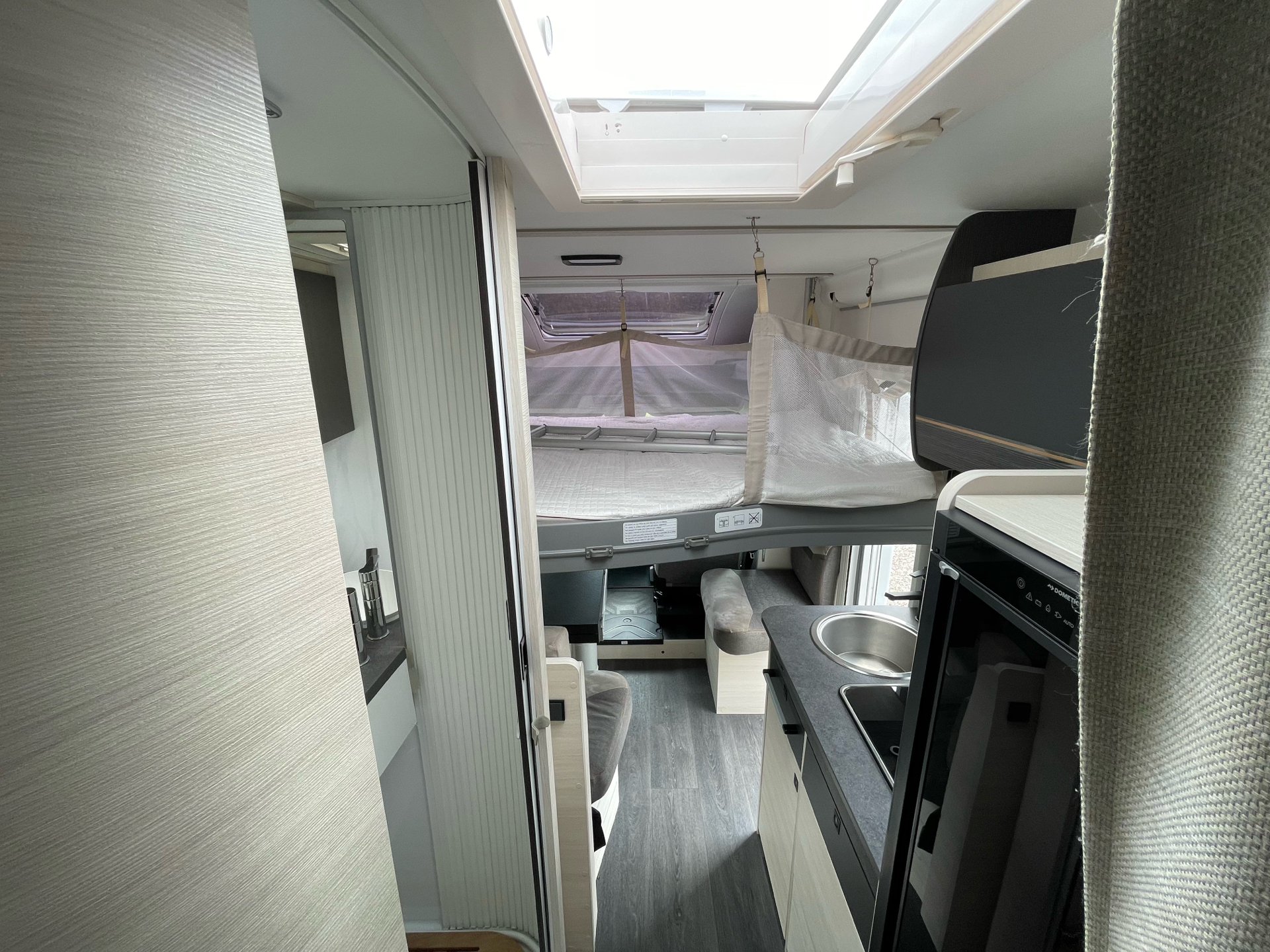 Hvid Chausson Titanium 627 GA fra 2022 set udefra