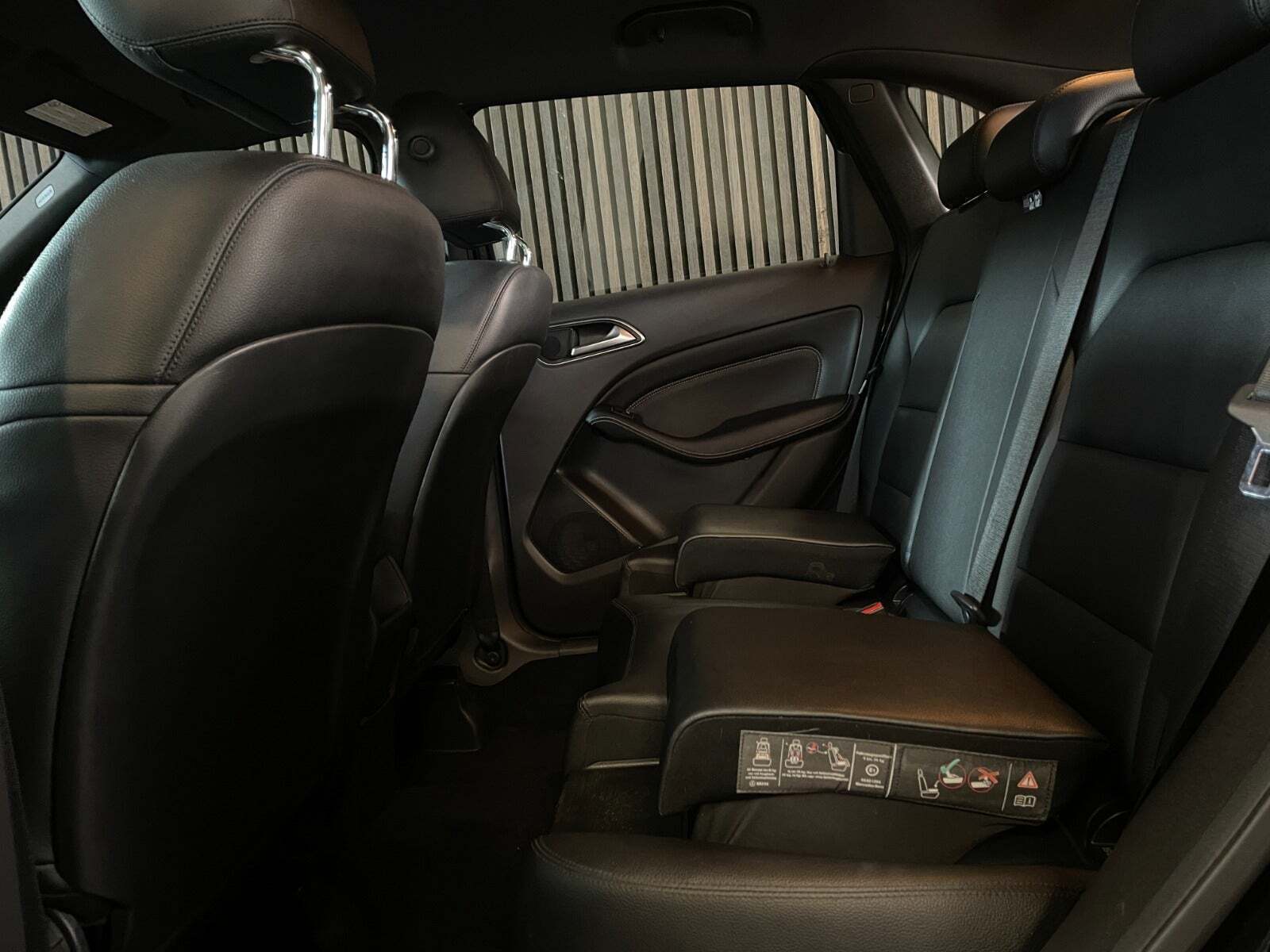 Mercedes B180