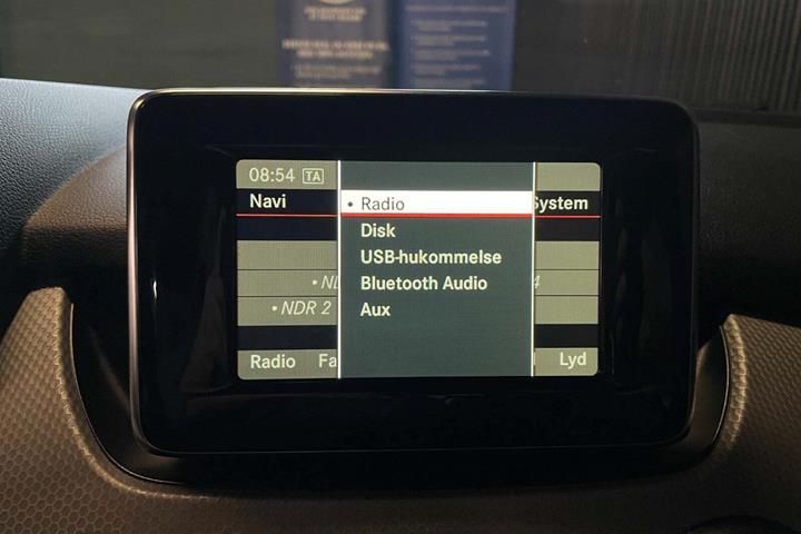 Sort Mercedes B180 fra 2014
