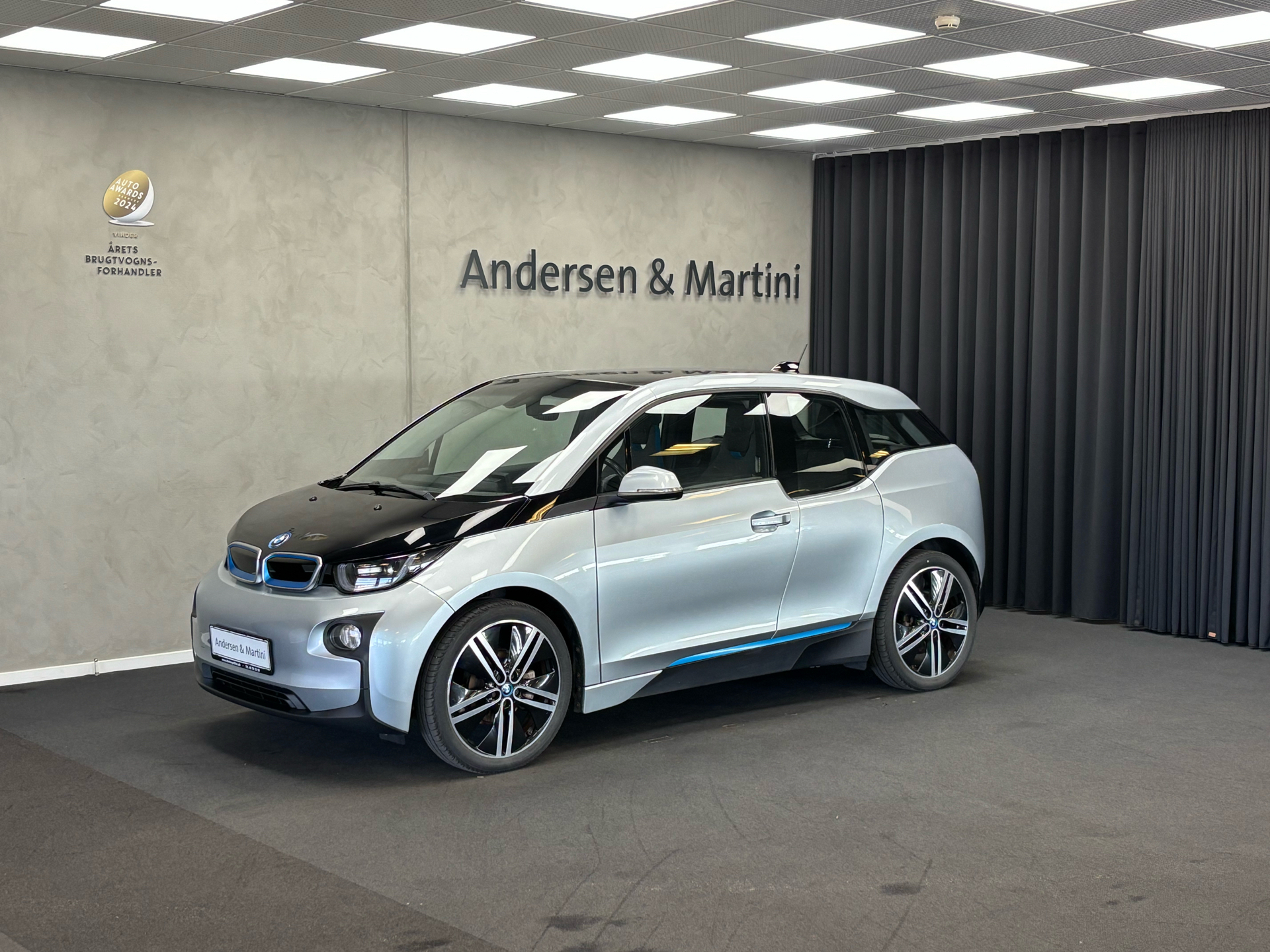 Grå BMW i3 fra 2013 set udefra