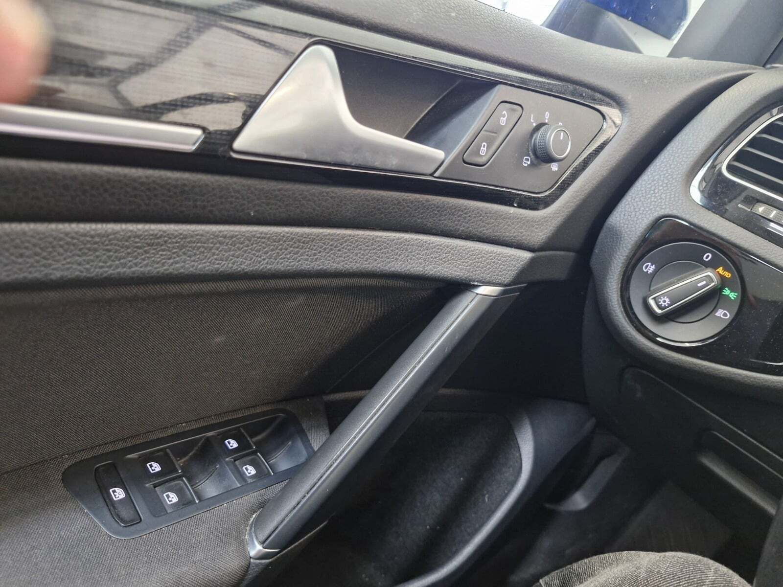 Blå VW Golf VII fra 2019