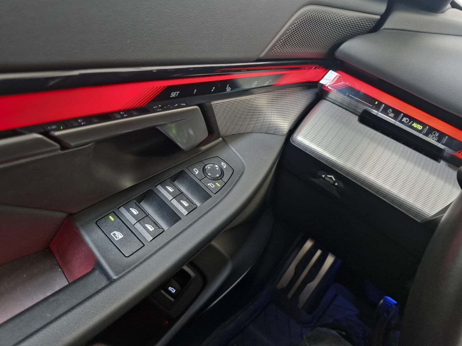 Grå BMW i5 fra 2024