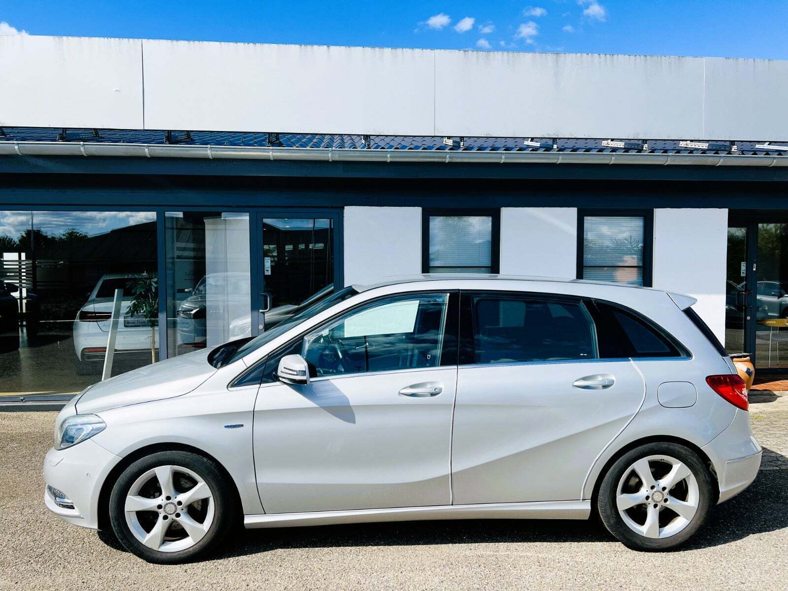 Mercedes B180