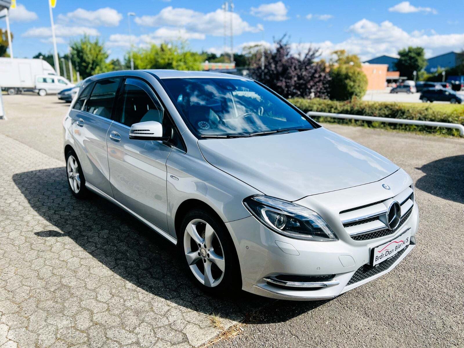 Mercedes B180