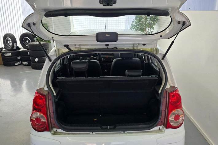 Hvid Kia Picanto fra 2010