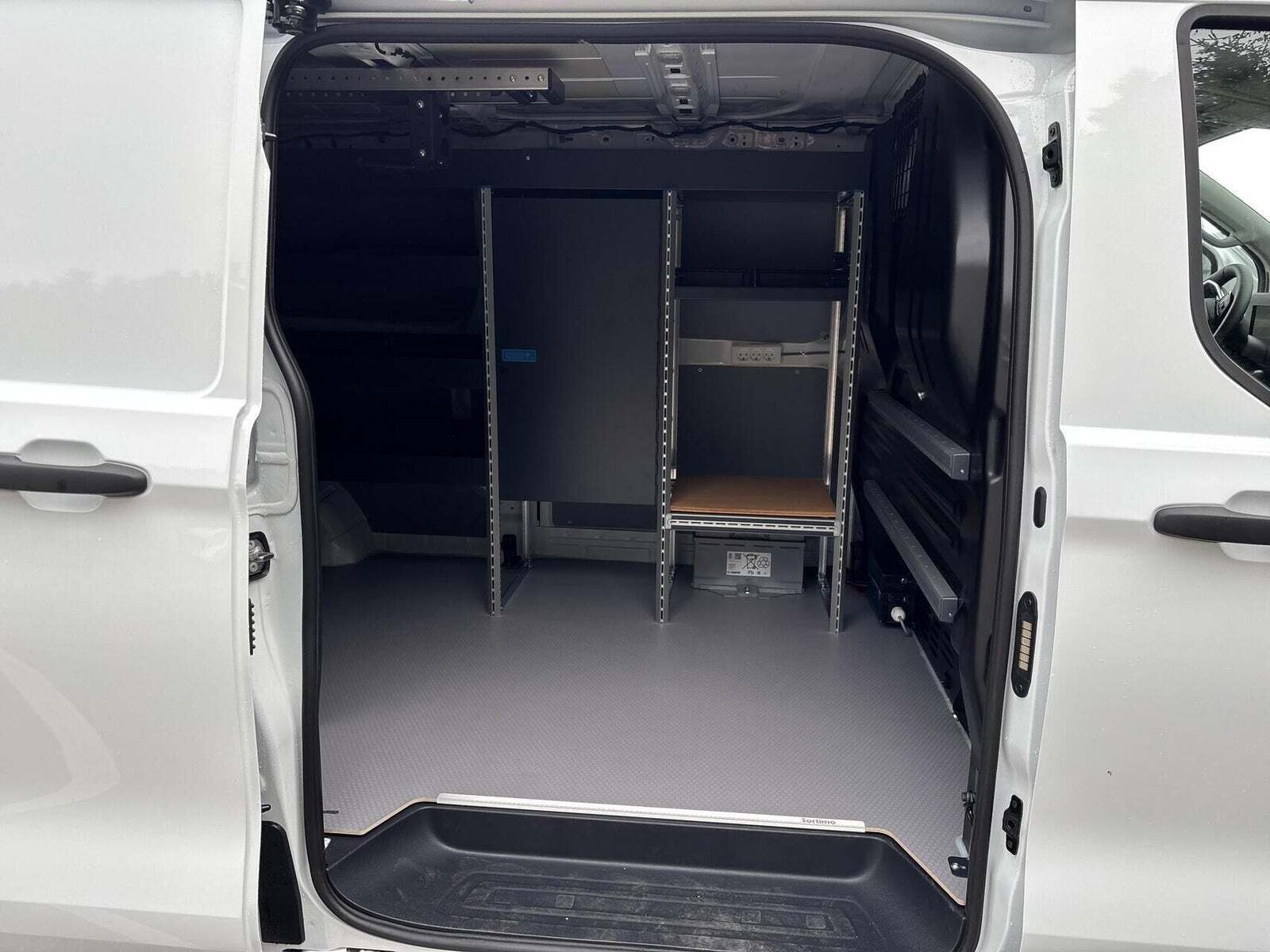 Ford Transit Custom 320L 2,0 EcoBlue Trend