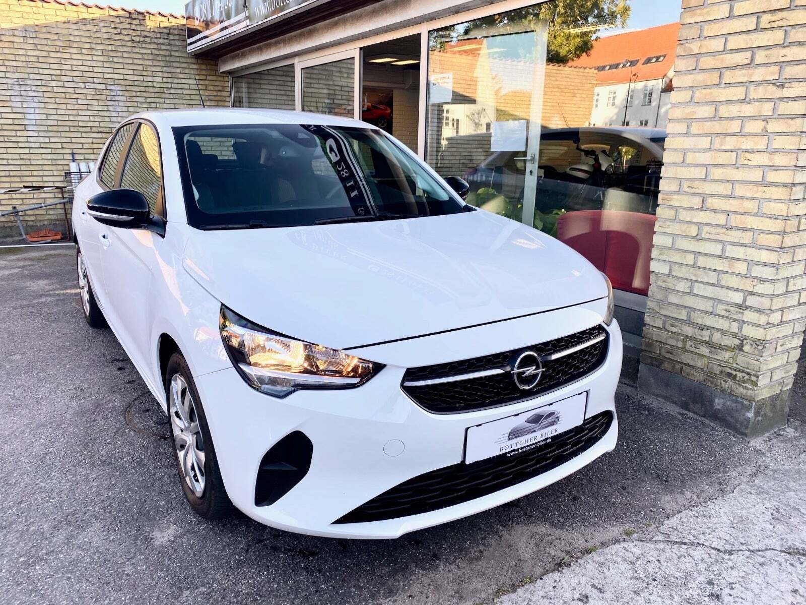 Hvid Opel Corsa-e fra 2022