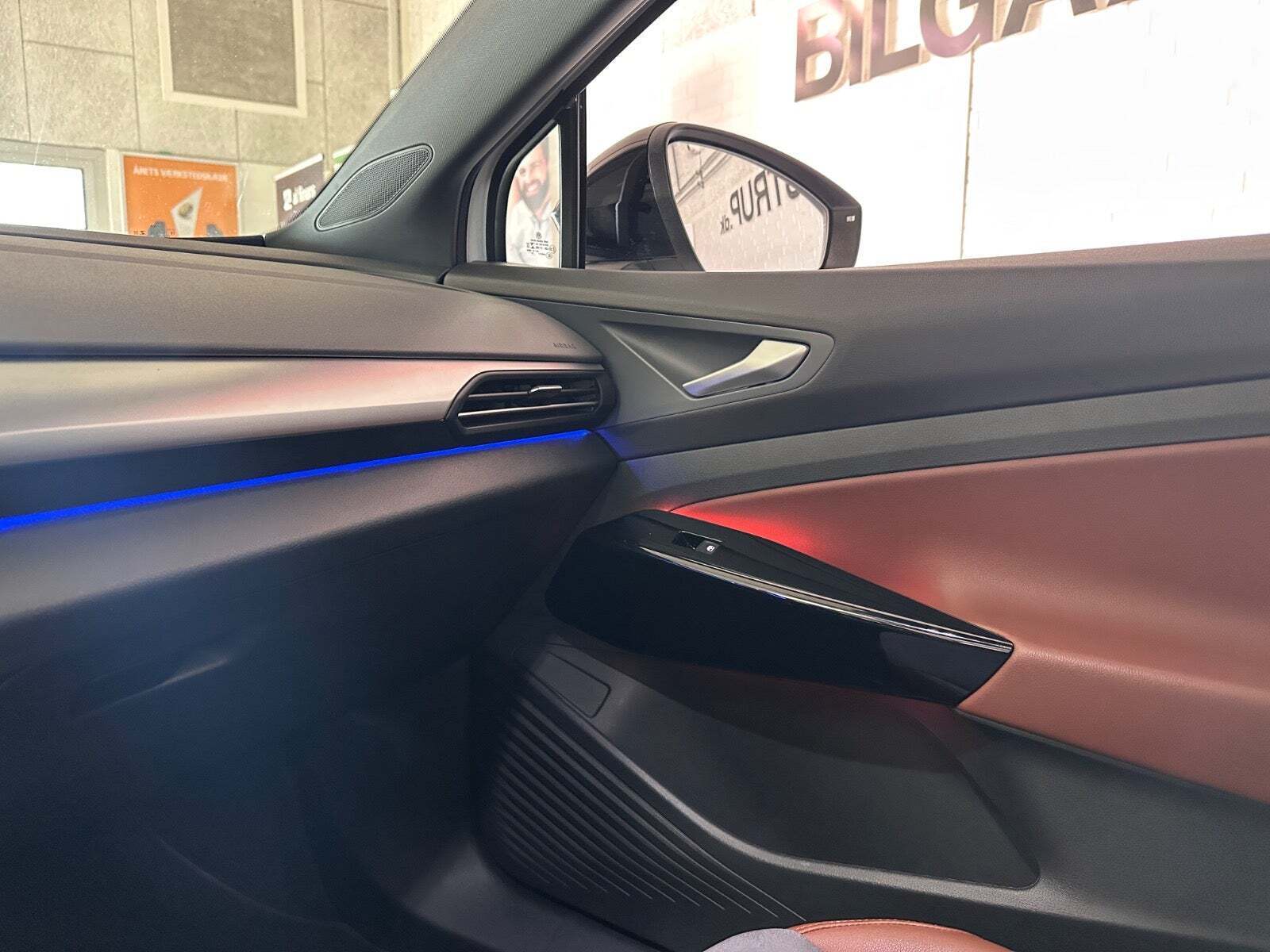 Hvid VW ID.4 fra 2021