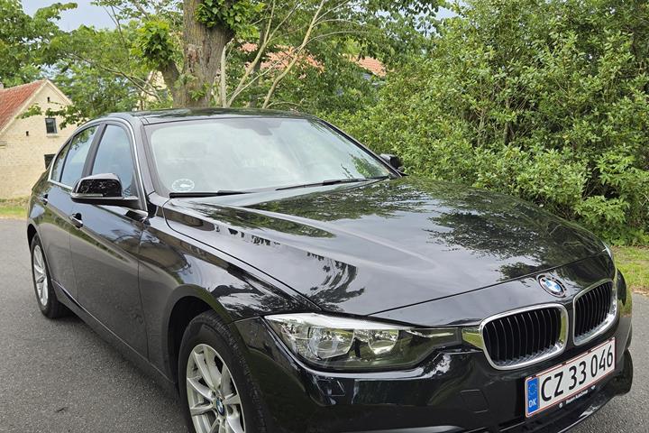 Sort BMW 3-Serie fra 2016