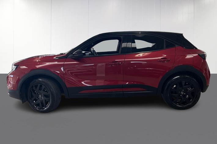 Rød Opel Mokka-e fra 2022