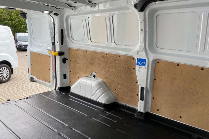 Hvid Ford Transit Custom 300 L2 fra 2019