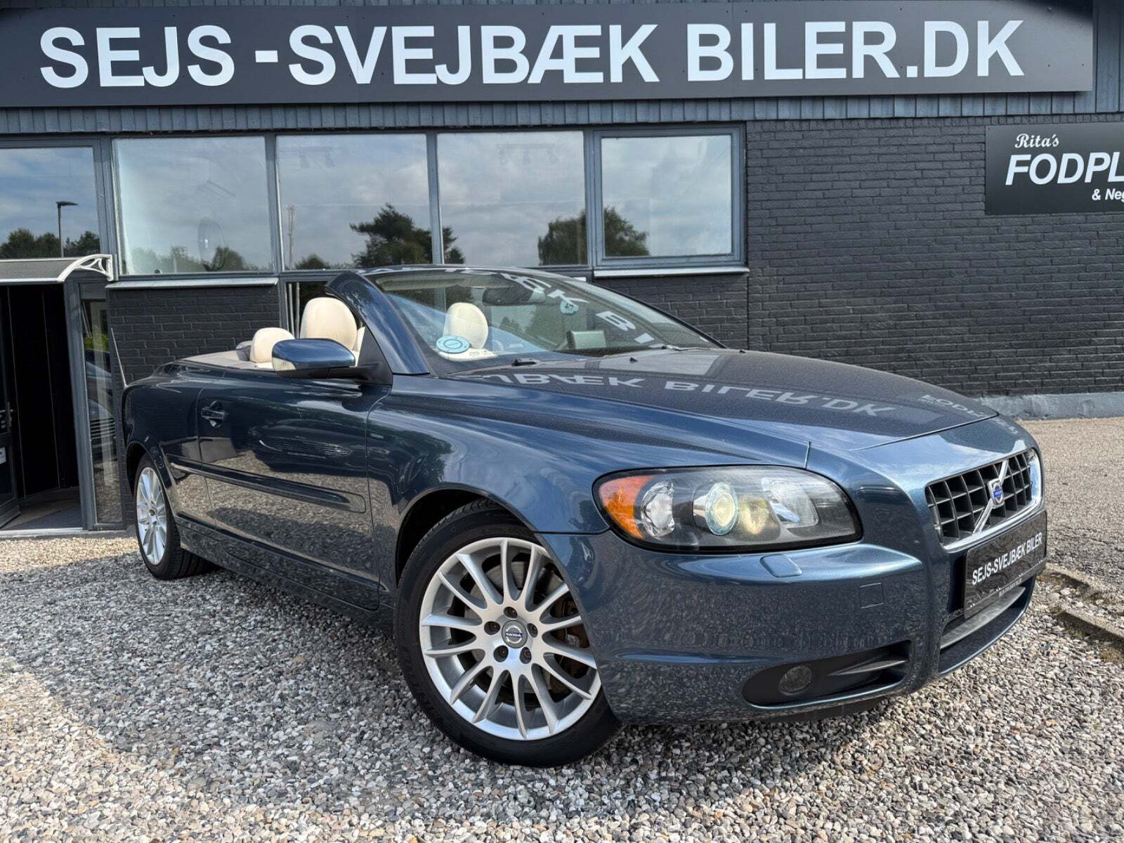 Blå Volvo C70 fra 2007