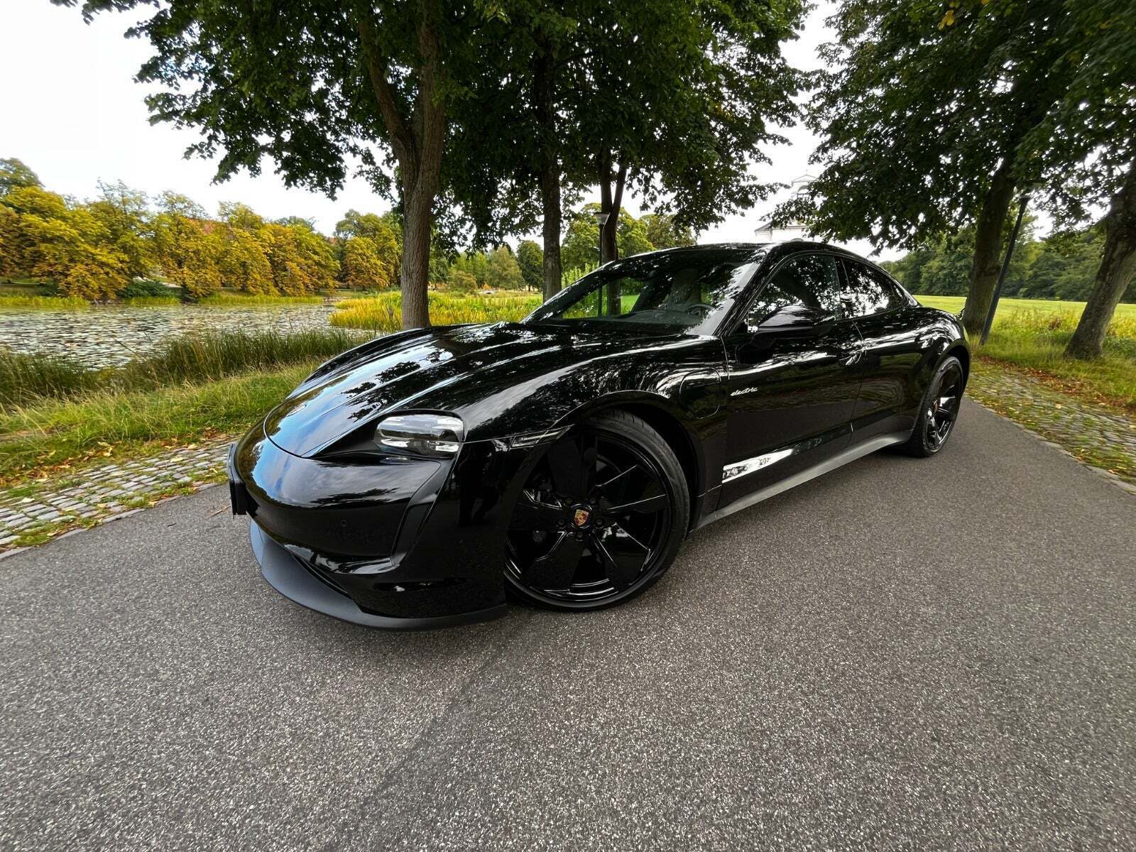 Porsche Taycan Performance+