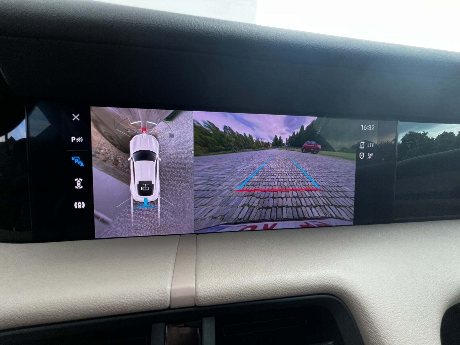 Sort Porsche Taycan fra 2021