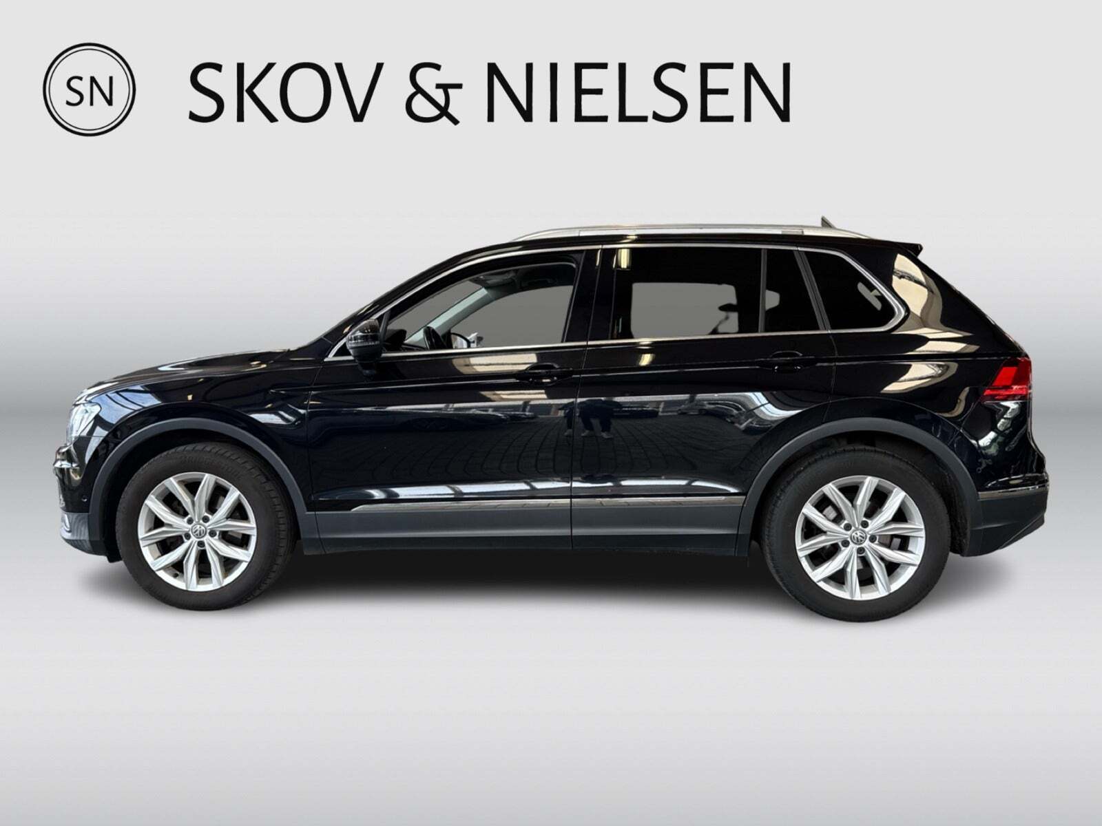 Sort VW Tiguan fra 2017