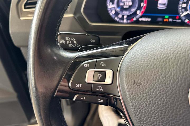 Sort VW Tiguan fra 2017