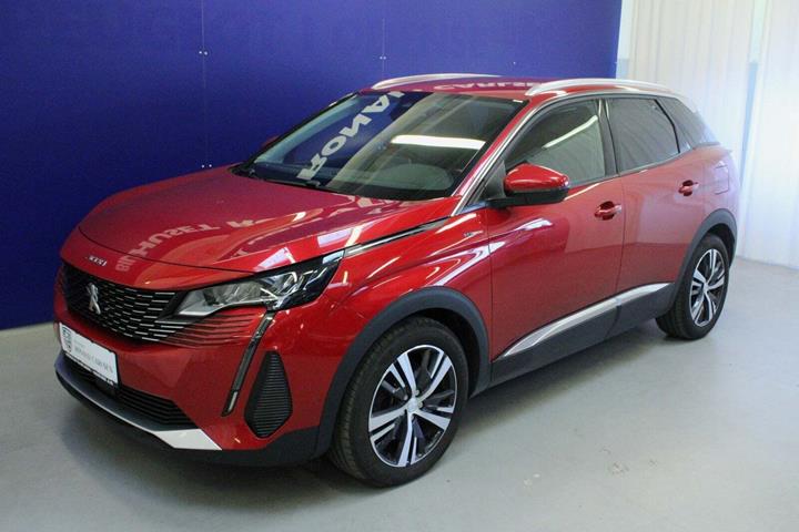 Rød Peugeot 3008 fra 2021