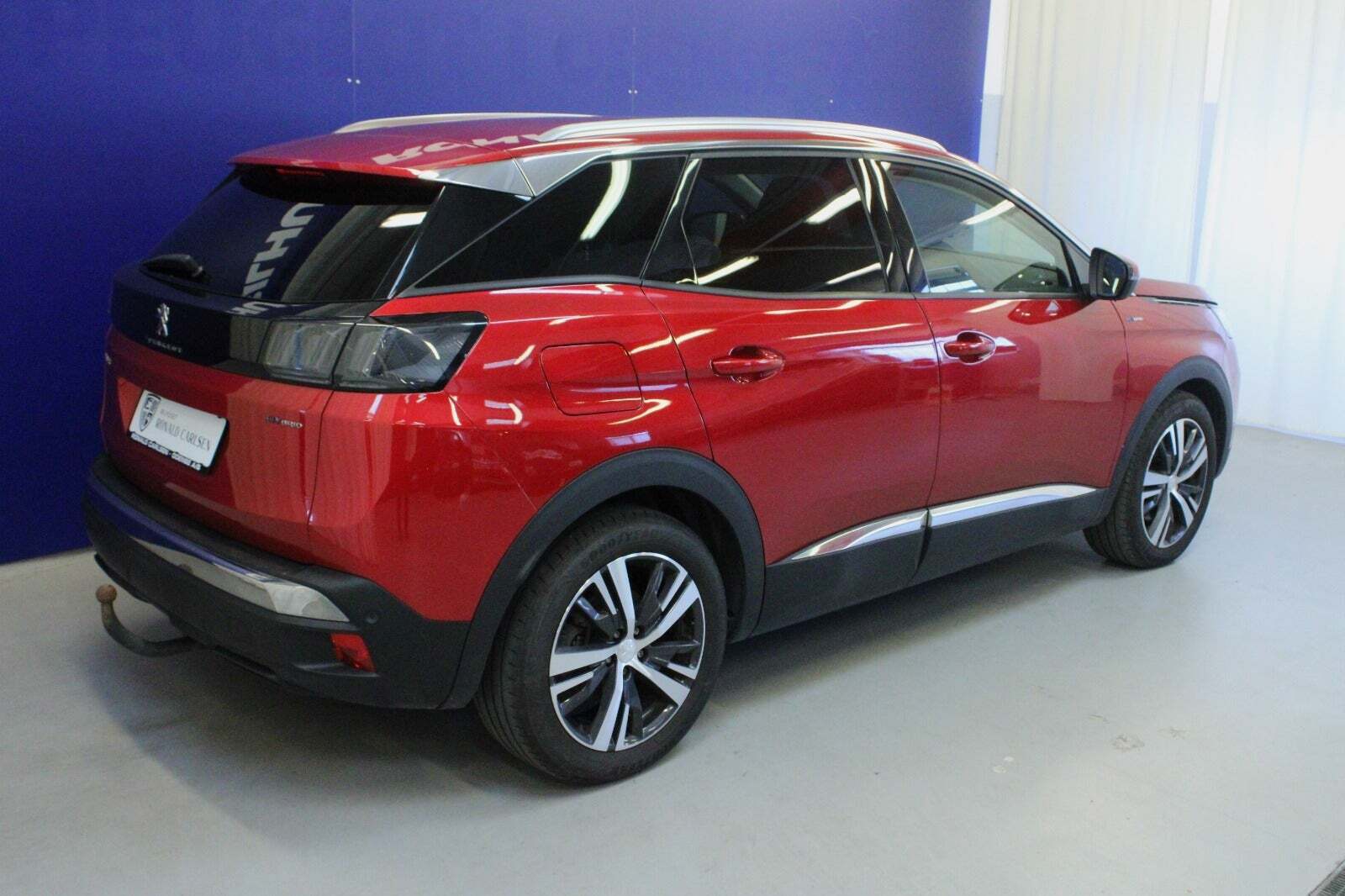 Rød Peugeot 3008 fra 2021