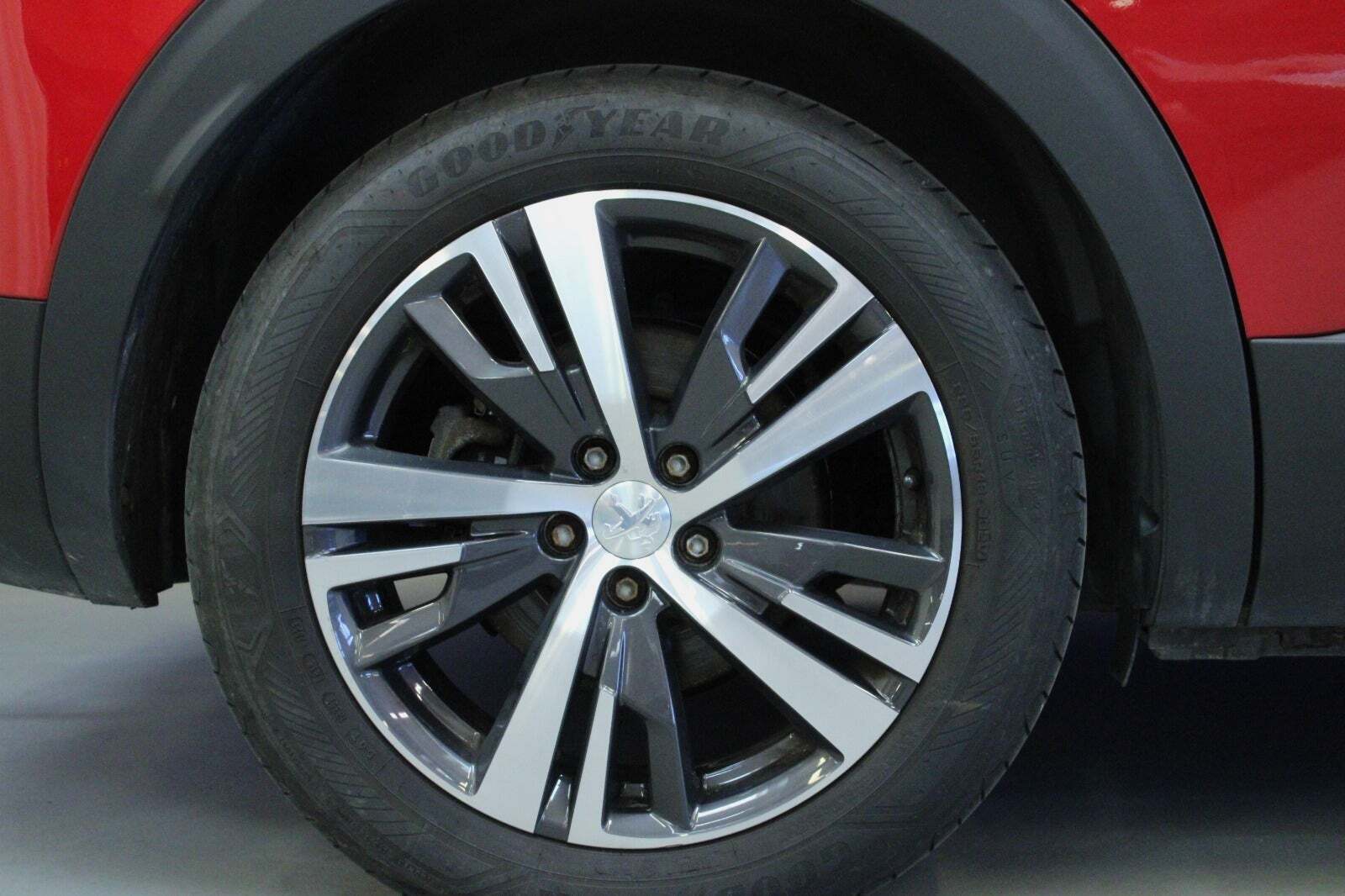 Rød Peugeot 3008 fra 2021