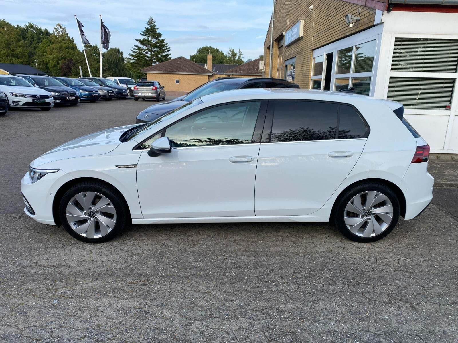 Hvid VW Golf VIII fra 2021