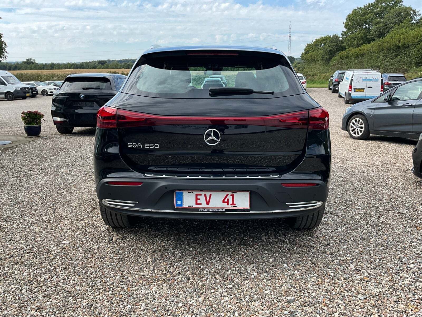 Sort Mercedes EQA250 fra 2024