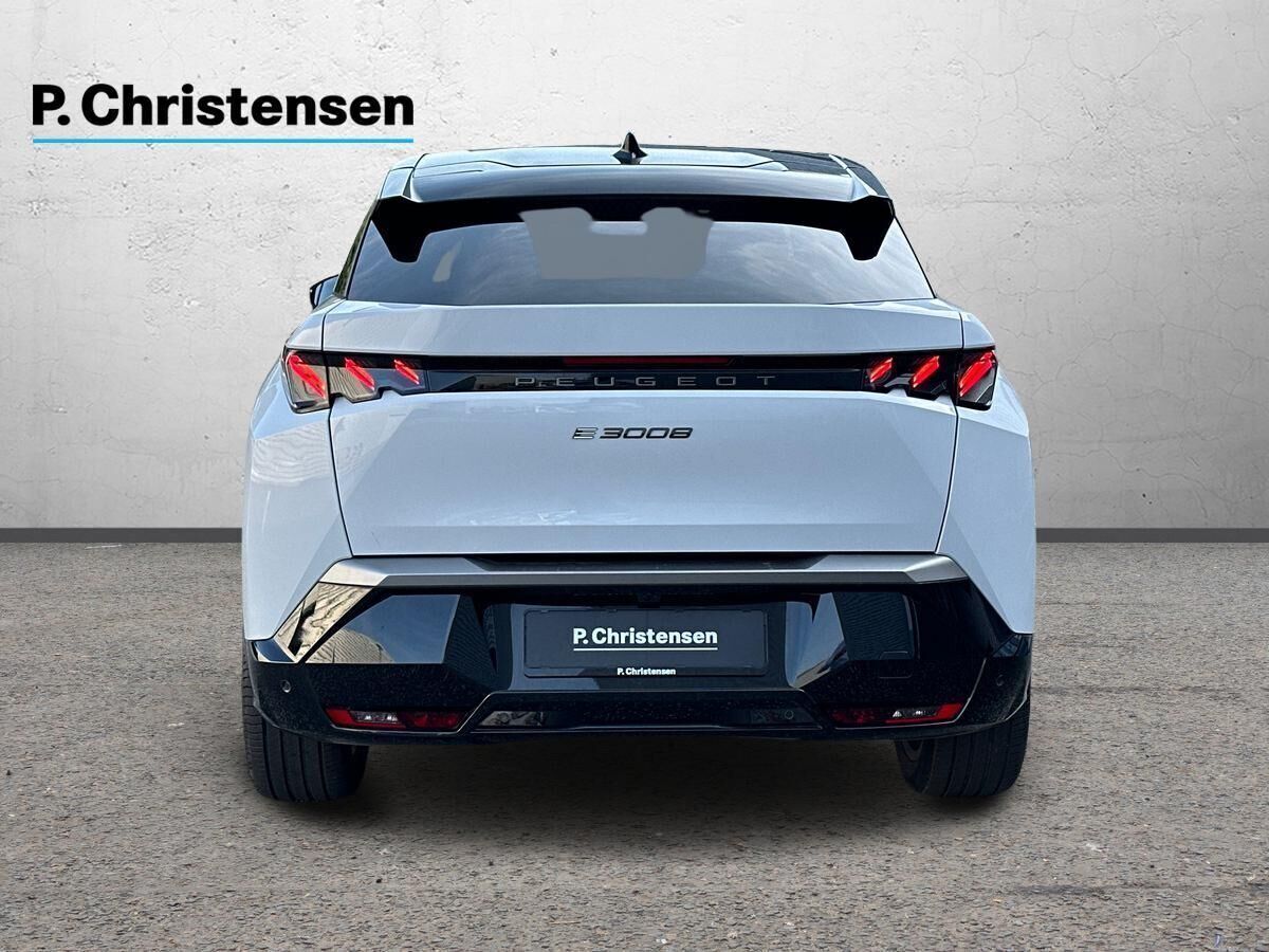 Peugeot e-3008 77 GT Pack