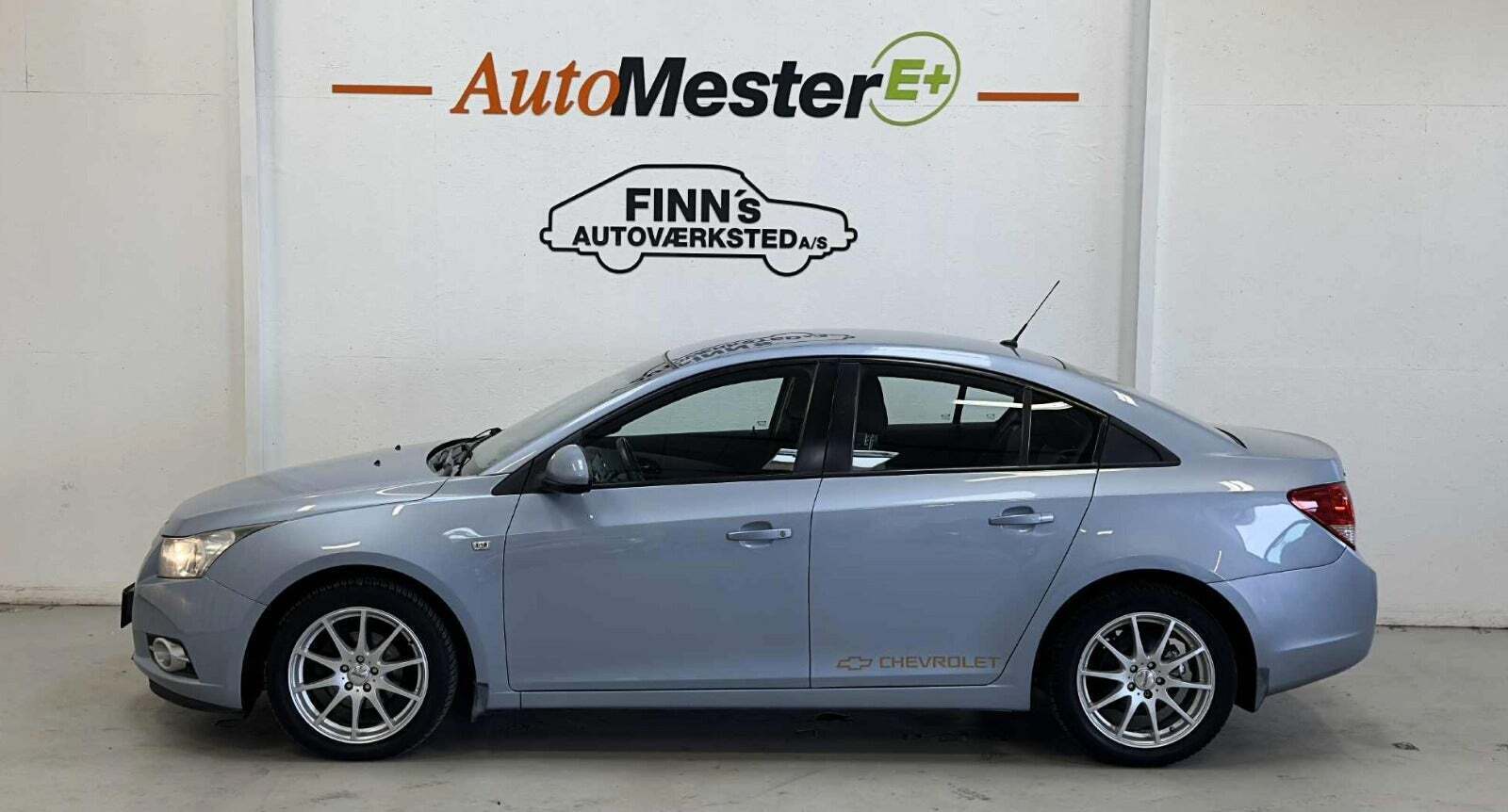 Blå Chevrolet Cruze fra 2011