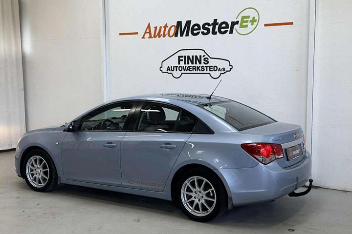 Blå Chevrolet Cruze fra 2011