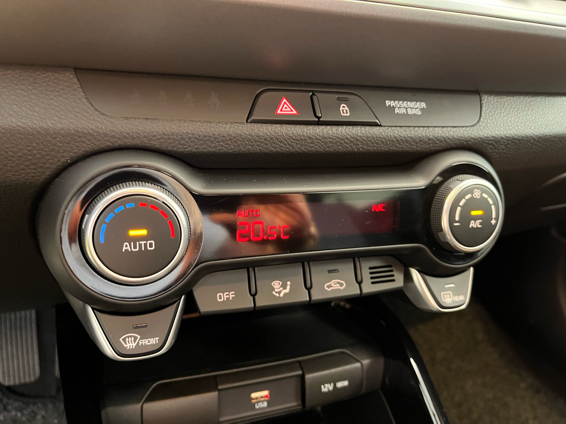 Blå Kia Stonic fra 2022