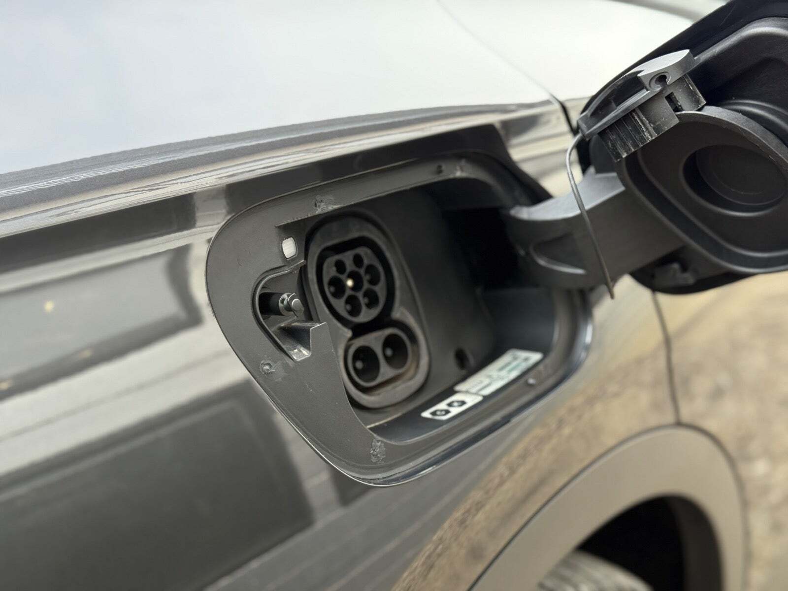 Grå VW ID.4 fra 2021