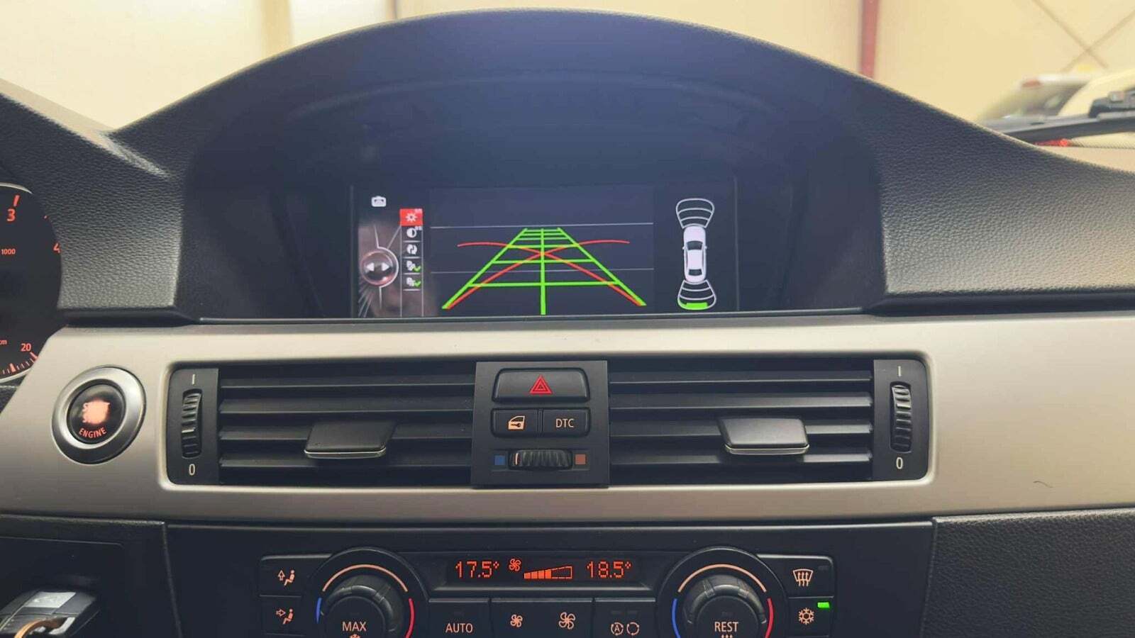 Sort BMW 320d fra 2005