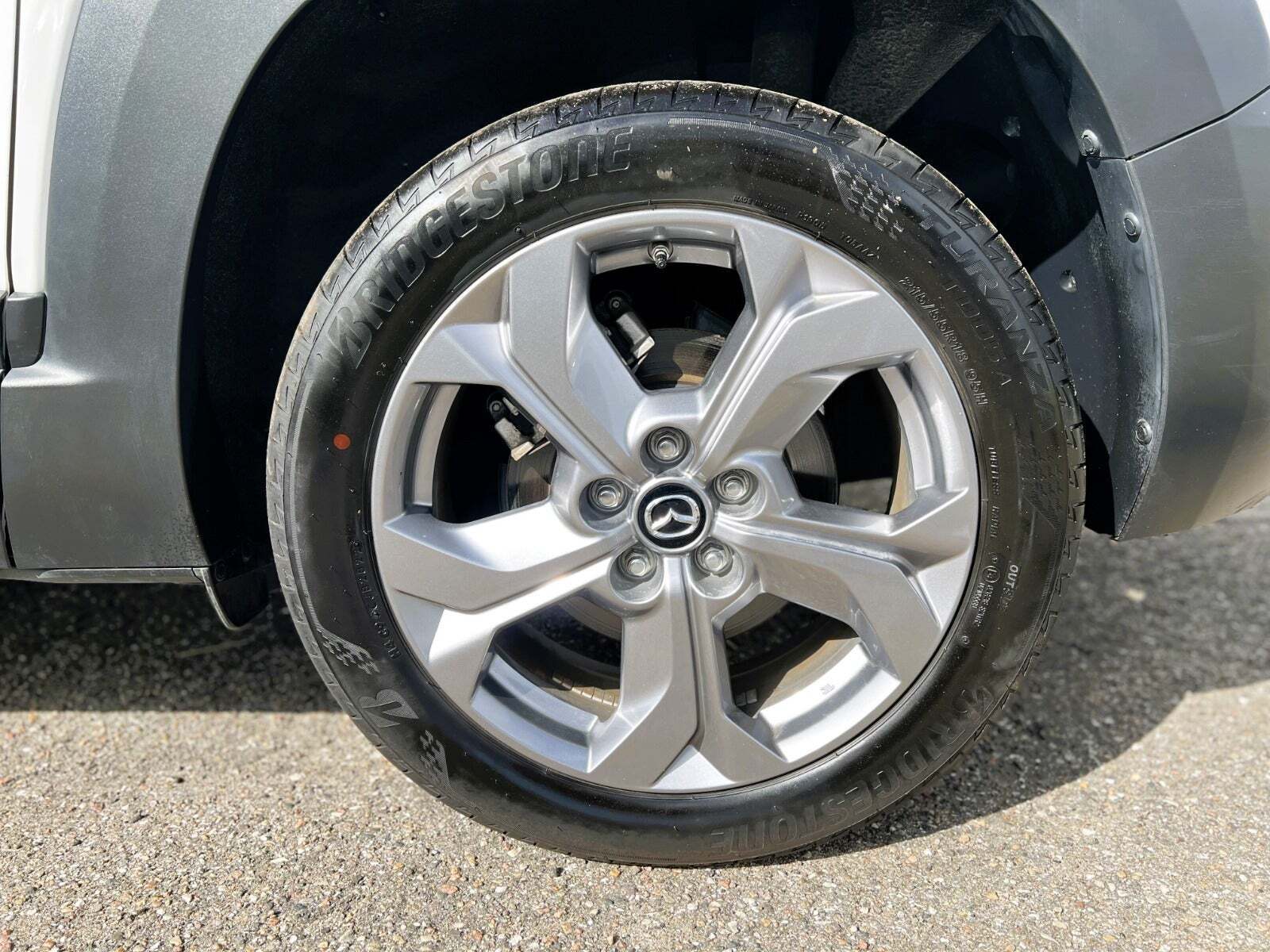 Hvid Mazda MX-30 fra 2023