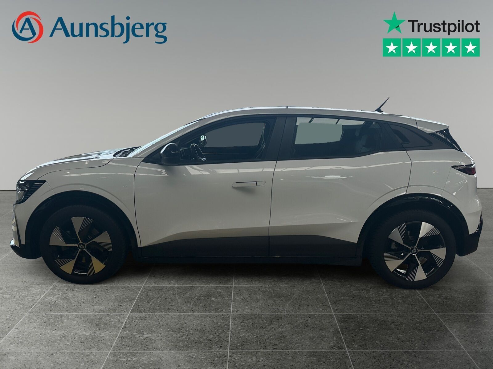 Hvid Renault Megane E-Tech fra 2022