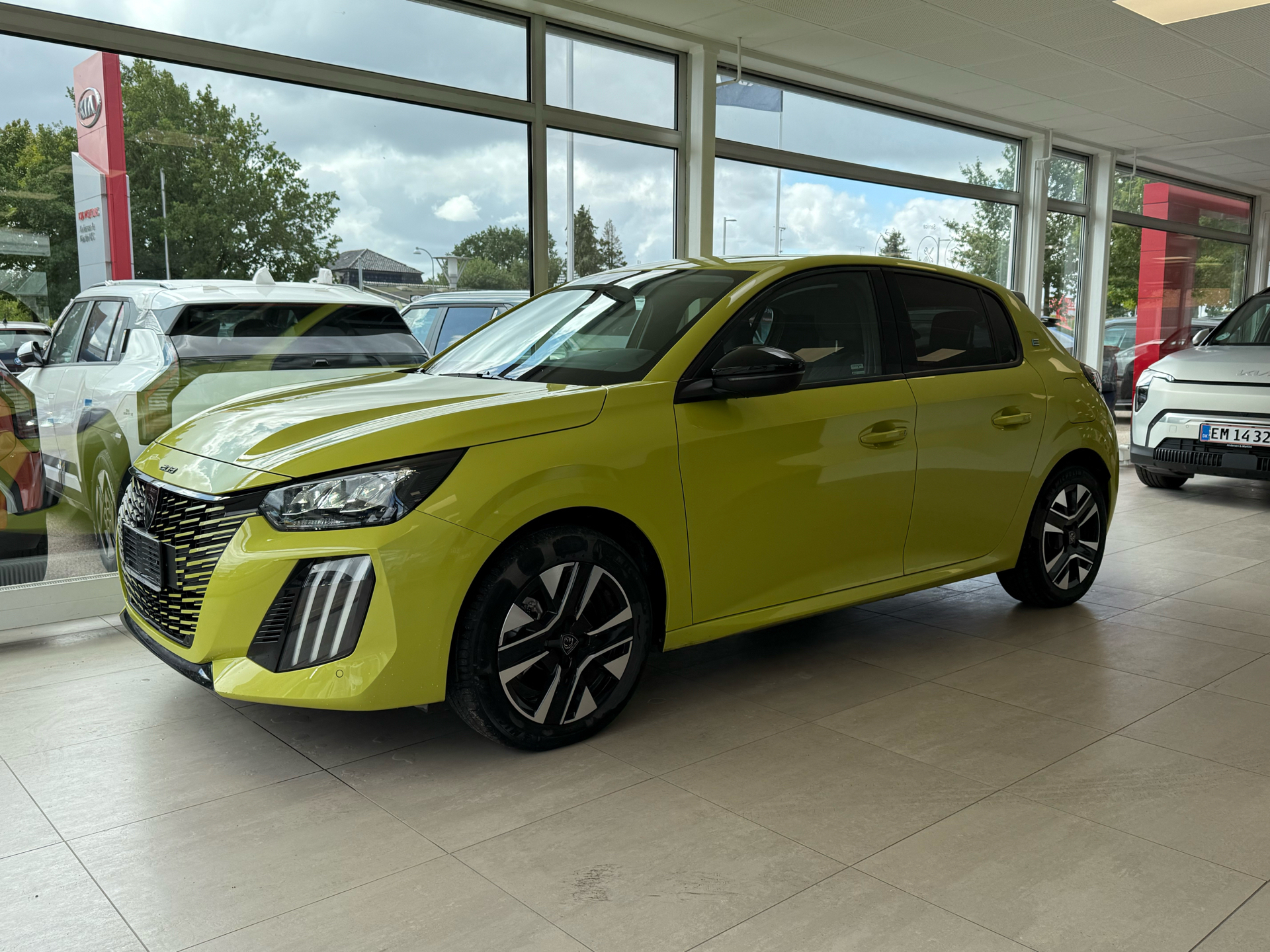 Peugeot e-208 EL Style 136HK 5d Aut.