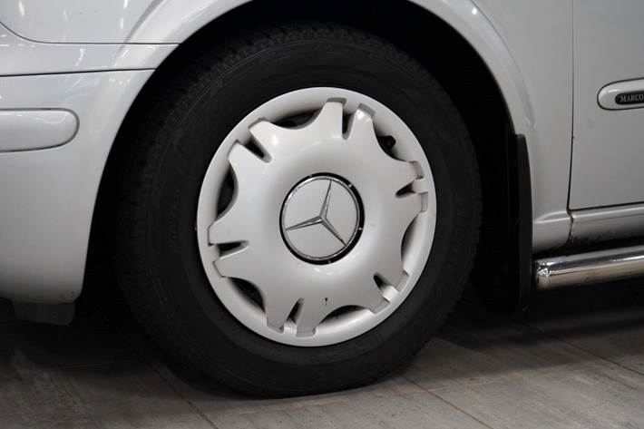 Sølv Mercedes Viano fra 2007