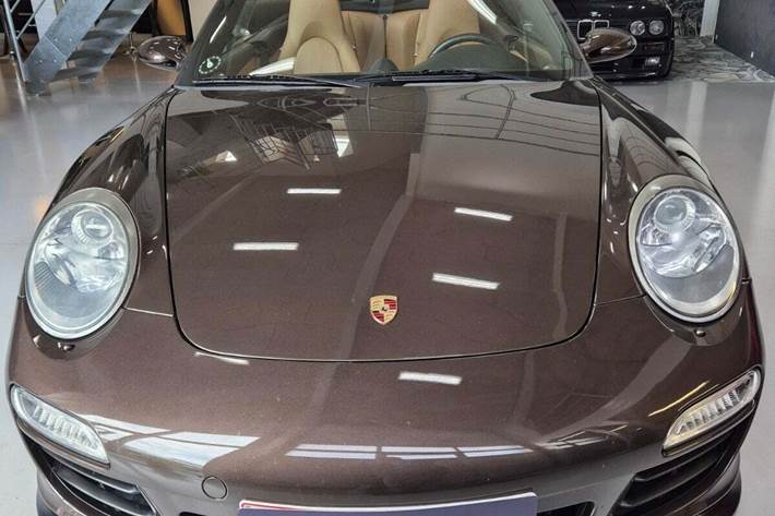 Brun Porsche 911 Carrera 4S fra 2008