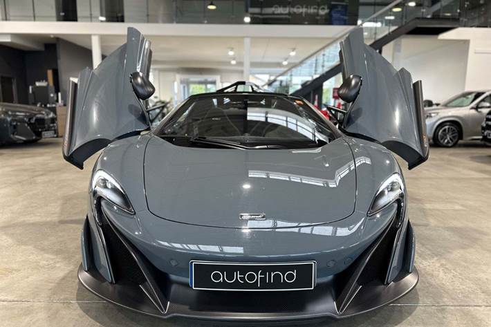 Grå McLaren 675LT fra 2016 set udefra