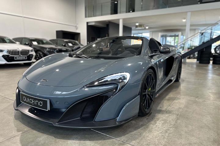 Grå McLaren 675LT fra 2016 set udefra