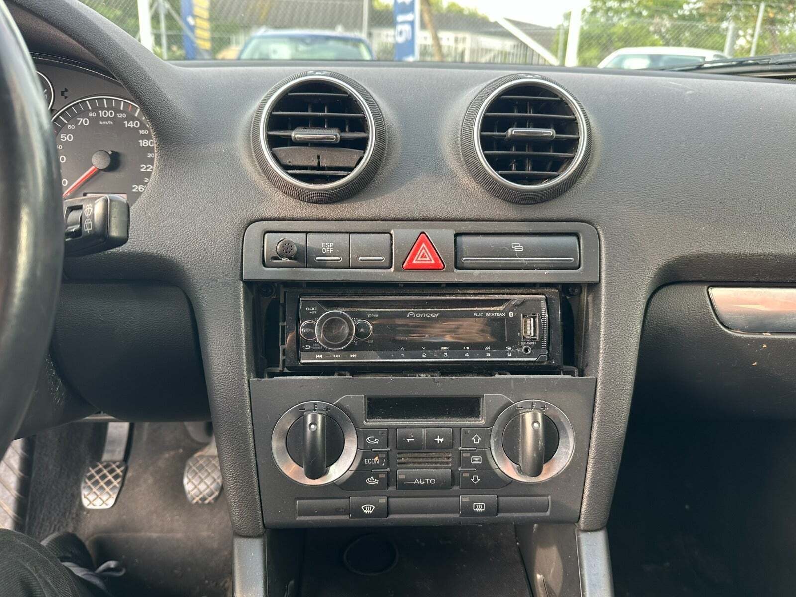 Grå Audi A3 fra 2005