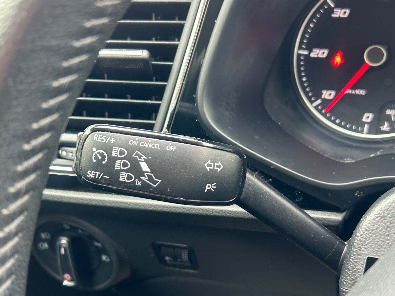 Hvid Seat Leon fra 2013