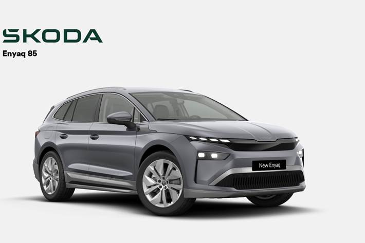 Grå Skoda Enyaq fra 2026 set udefra