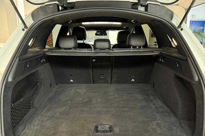 Hvid Mercedes GLC220 d fra 2019