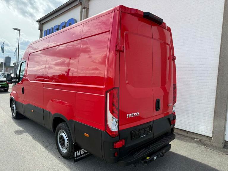 Iveco Daily 3,0 35S18 12m³ Van