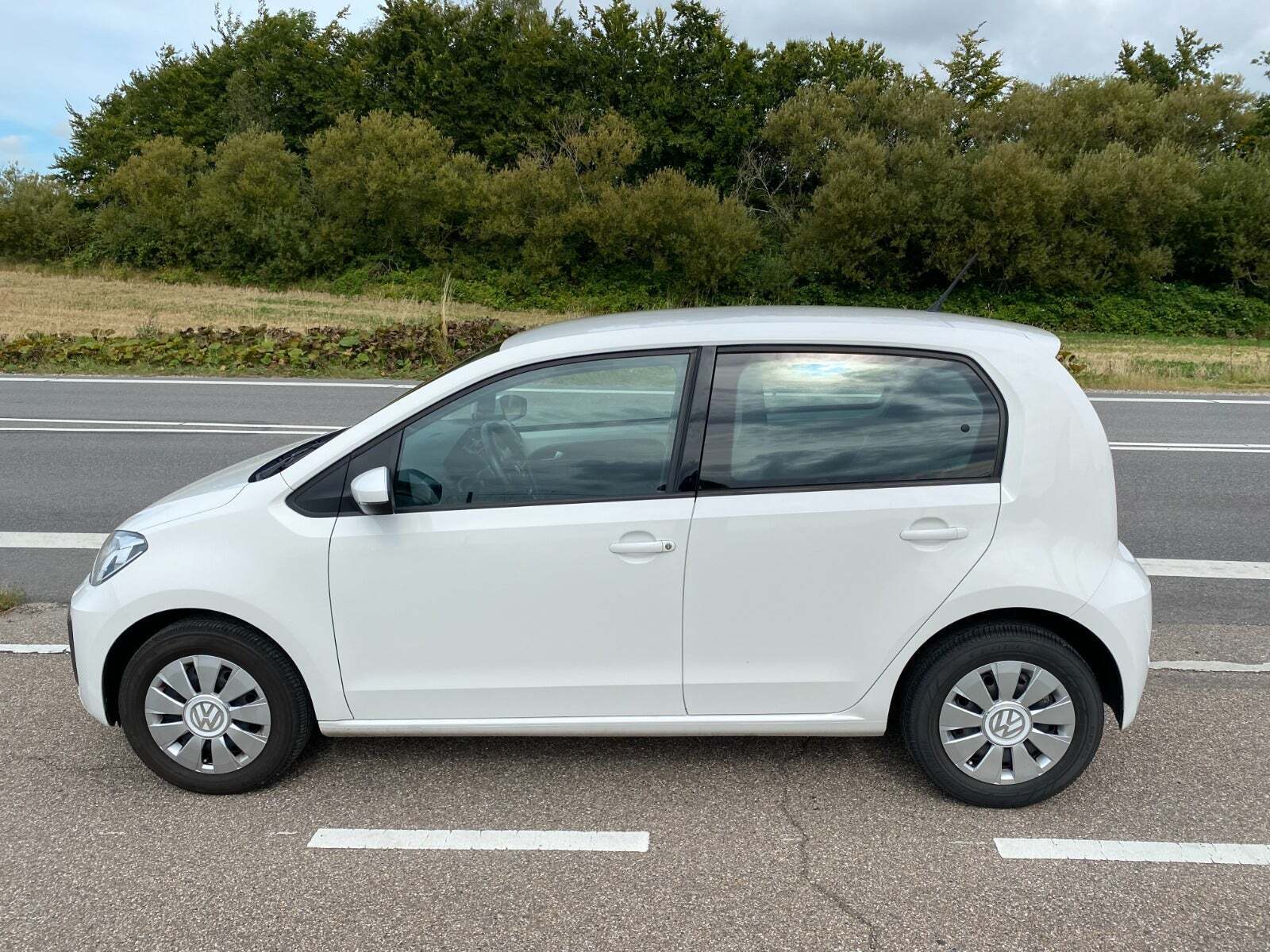 Hvid VW UP! fra 2018