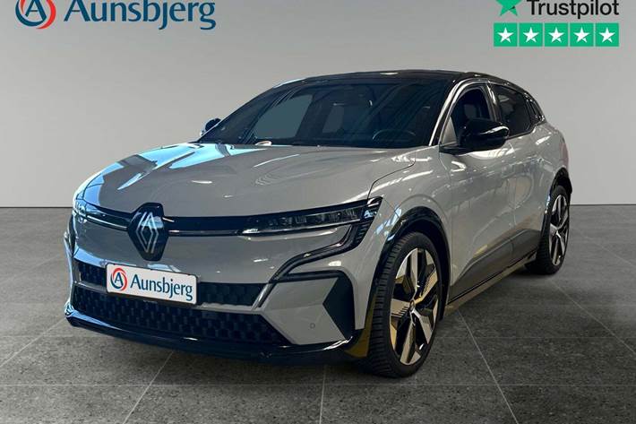 Grå Renault Megane E-Tech fra 2023 set udefra