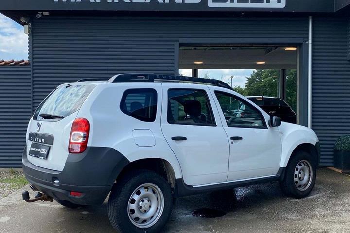 Hvid Dacia Duster fra 2016