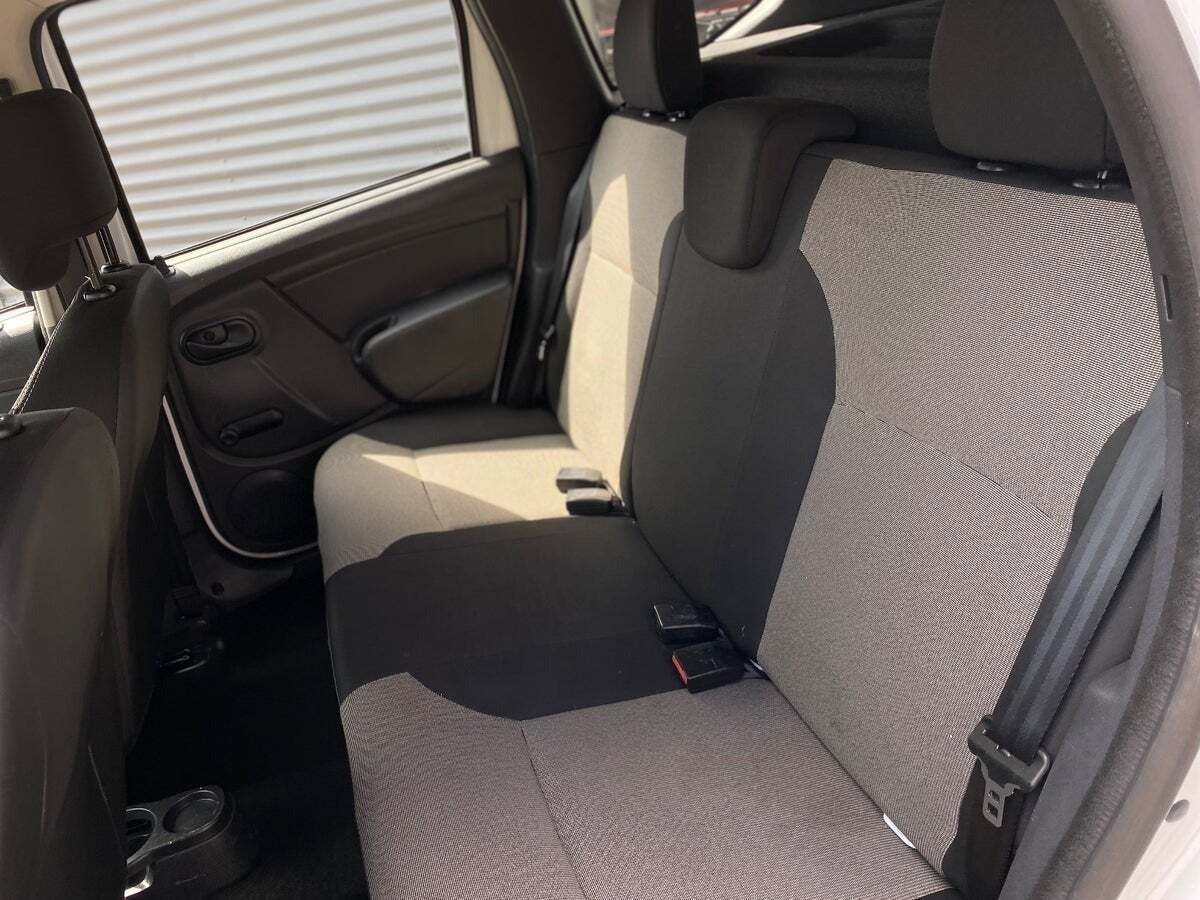 Hvid Dacia Duster fra 2016