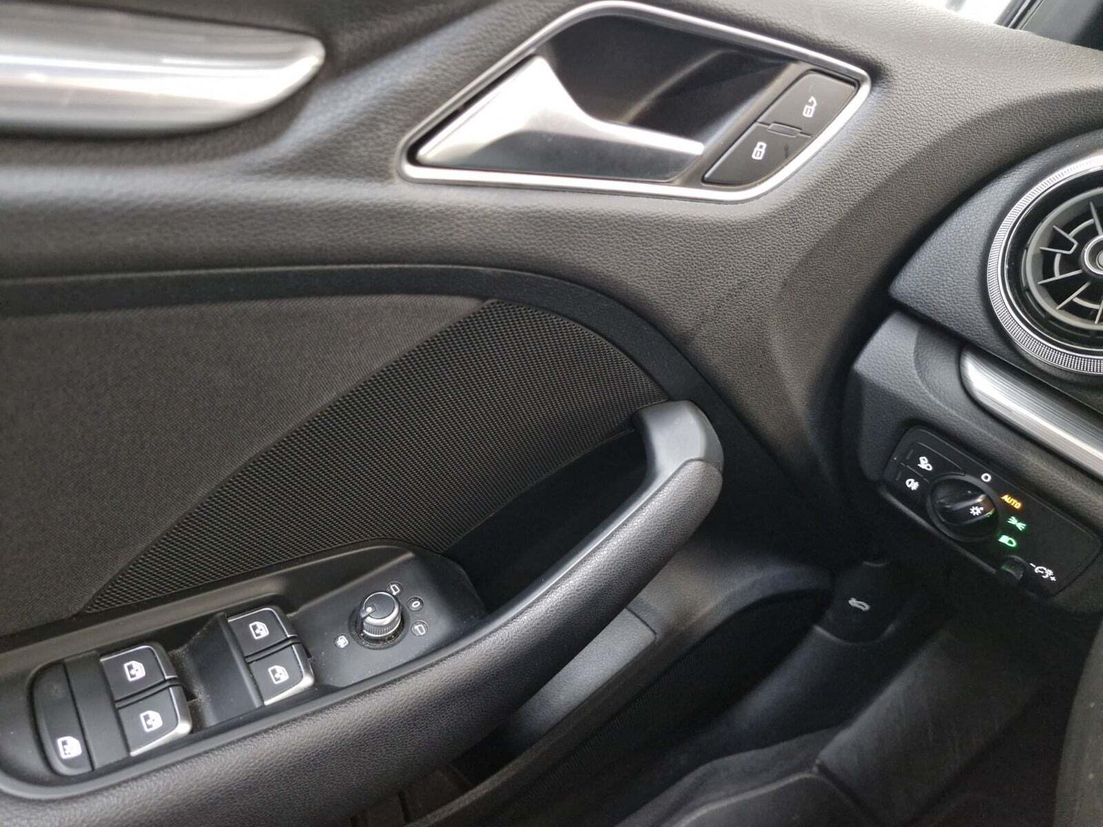 Grå Audi A3 fra 2019