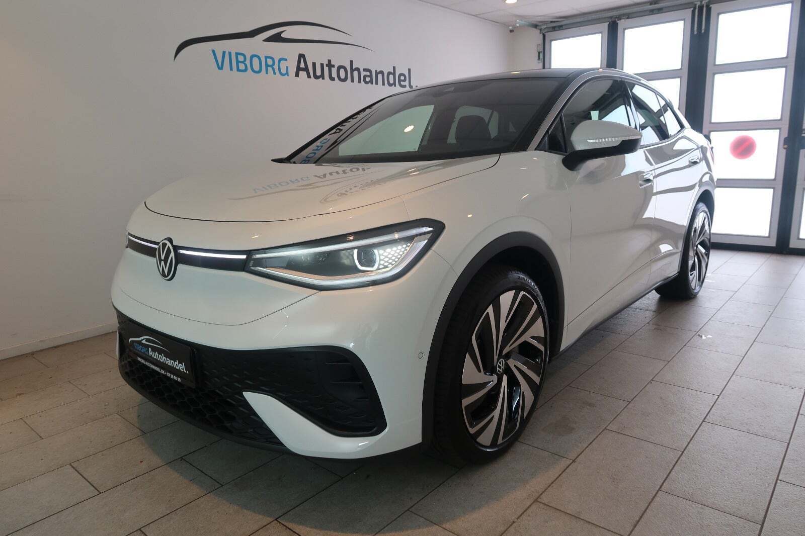 Hvid VW ID.5 fra 2025 set udefra