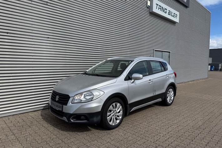 undefined Suzuki S-Cross fra 2014 set udefra